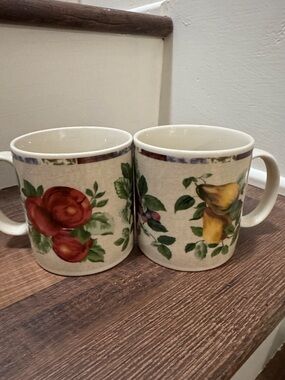 Sakura Sonoma Oneida ceramic fruit design cups